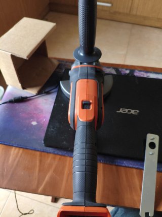 Amoladora Black+Decker 18V 8600rpm