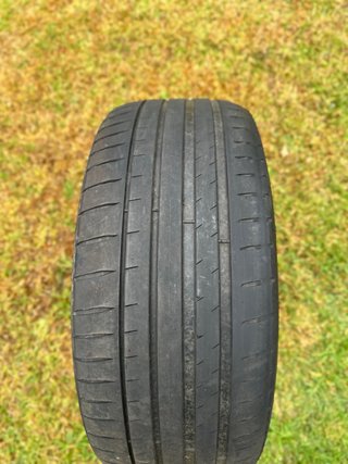 Neumático Michelin Pilot Sport 4 225/45 R17