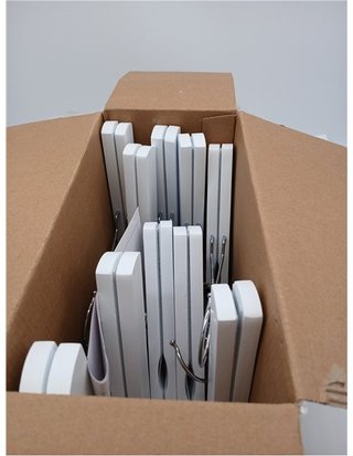 Amazon Basics Perchas de madera para pantalones - 10 unidades - Blanco