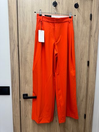 Traje Zara Naranja Nuevo