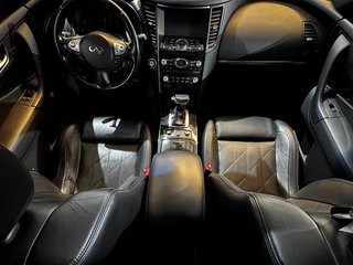 Infiniti QX70