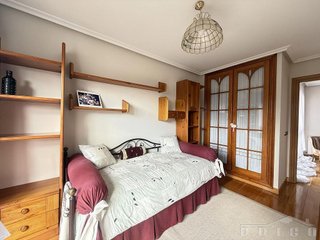 Casa pareada en venta en Barriada Yagüe en Burgos