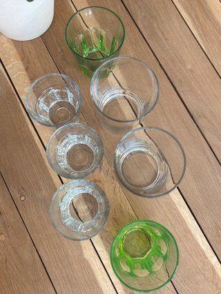 Juego de 7 vasos de vidrio