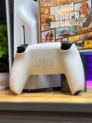 PlayStation 5 Slim 1TB con GTA V y DualSense