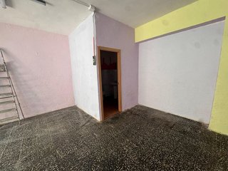 Local comercial en venta en San Fermín en Madrid