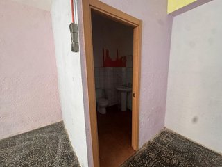 Local comercial en venta en San Fermín en Madrid