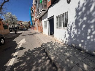 Local comercial en venta en San Fermín en Madrid