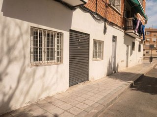Local comercial en venta en San Fermín en Madrid