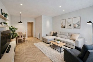 Piso en venta en Valdeacederas en Madrid