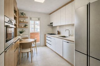Piso en venta en Valdeacederas en Madrid