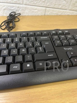 Teclado con Cable Trust Taro