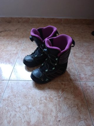 Botas de Snowboard Adidas Negras y Moradas