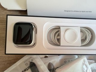 Apple Watch Series 4 Nike Edition GPS+Celular