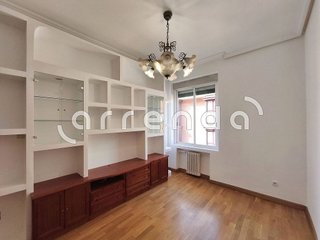 Piso en venta en Bellas Vistas en Madrid
