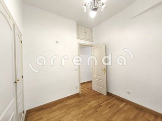 Piso en venta en Bellas Vistas en Madrid