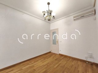 Piso en venta en Bellas Vistas en Madrid