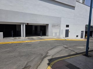 Garaje en venta en Núcleo Urbano en Chiclana de la Frontera