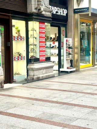 Local comercial en alquiler en Centro en Gijón
