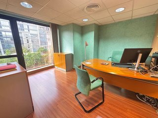 Oficina en alquiler en La Dreta de l'Eixample en Barcelona
