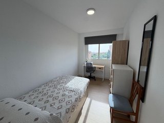Piso en alquiler en Polígono Cartuja – La Paz en Granada