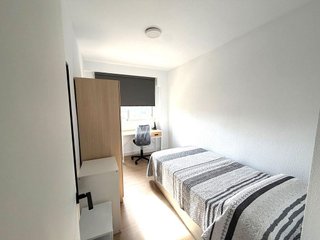 Piso en alquiler en Polígono Cartuja – La Paz en Granada