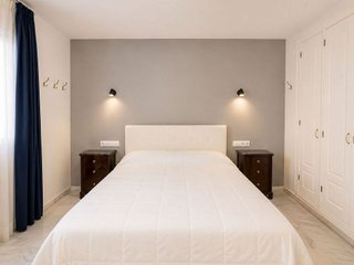 Piso en alquiler en La Dama de Noche-La Alzambra en Marbella
