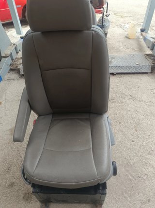 2 Asientos Delanteros Viano