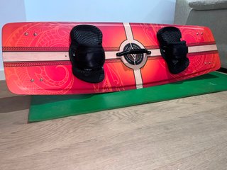 Tabla Kite Surf Raish 135x42