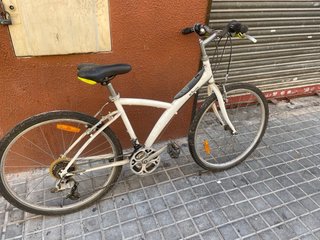 Bicicleta blanca Btwin