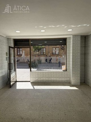 Local comercial en alquiler en Hospitales - Campus en Salamanca