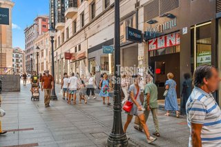 Local comercial en alquiler en Centro en Gijón
