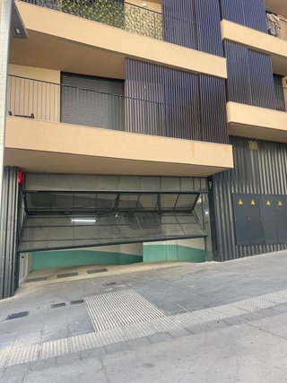 Garaje en venta en La Clota en Barcelona