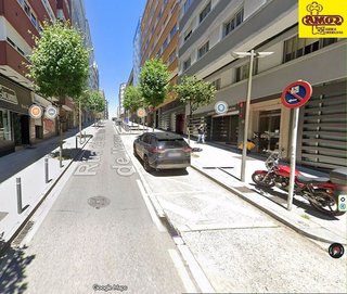 Garaje en venta en Ensanche - Sar en Santiago de Compostela