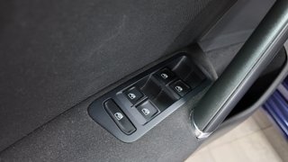 VOLKSWAGEN Golf Sport 2.0 TDI DSG