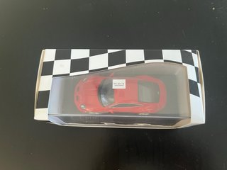 Minichamps Porsche 911 GT3 Touring 992 1:43