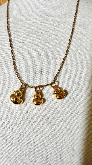 Collar Familia Patitos Acero Dorado