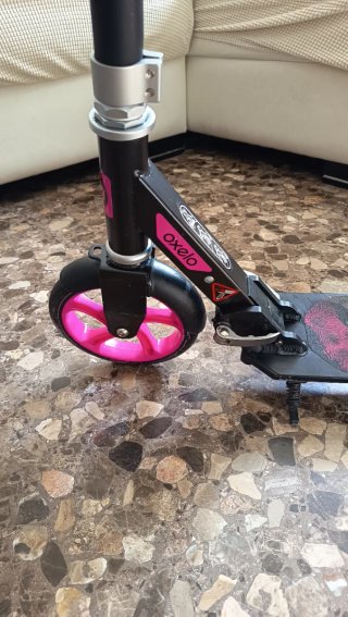 Patinete Oxelo rosa y negro