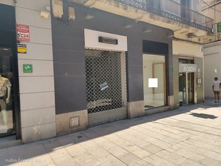 Local comercial en alquiler en Centre Vila en Vilafranca del Penedès