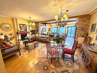 Casa adosada en venta en La Fresneda en Siero