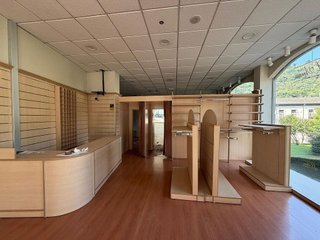 Local comercial en alquiler en Cangas del Narcea