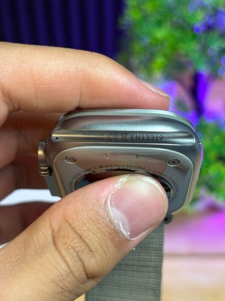 Apple Watch Ultra 2 GPS Cellular titanio con caja