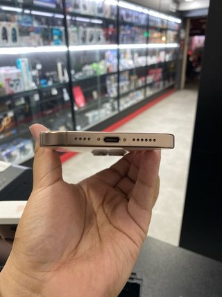 iPhone 16 Pro Max 256GB Desierto Titanio