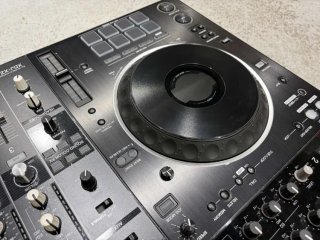 Pioneer DJ XDJ-XZ + Bag