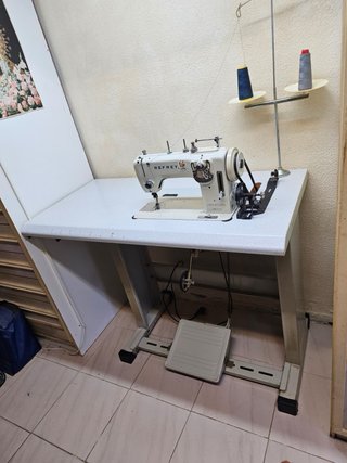 Máquina de coser industrial Refrey