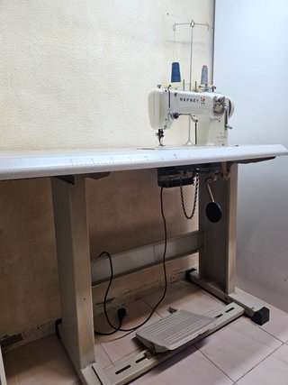 Máquina de coser industrial Refrey