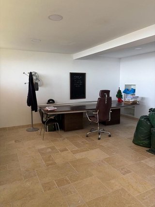Oficina en venta en Los Naranjos en Marbella