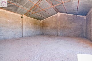 Nave industrial en venta en Santa Adela - Parque Leyva Loro en Atarfe