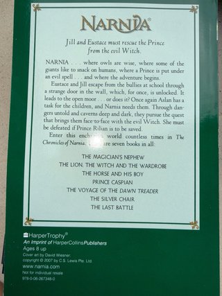 The Chronicles of Narnia 7-Book Box Set + Trivi...