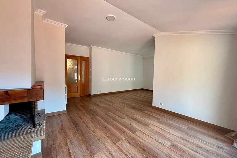 2-bedroom penthouse for rent in La Massana · 2 of 59