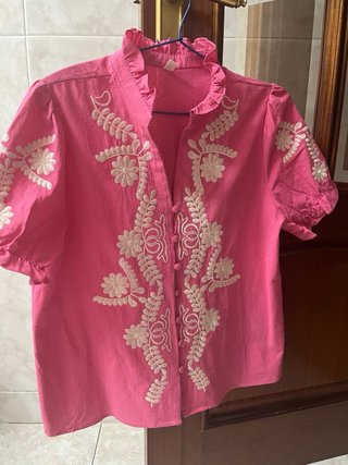 5 Camisas Bordadas Talla s 8 euros cada una